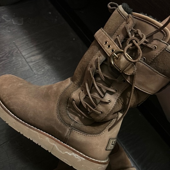 UGG boots - Picture 1 of 3